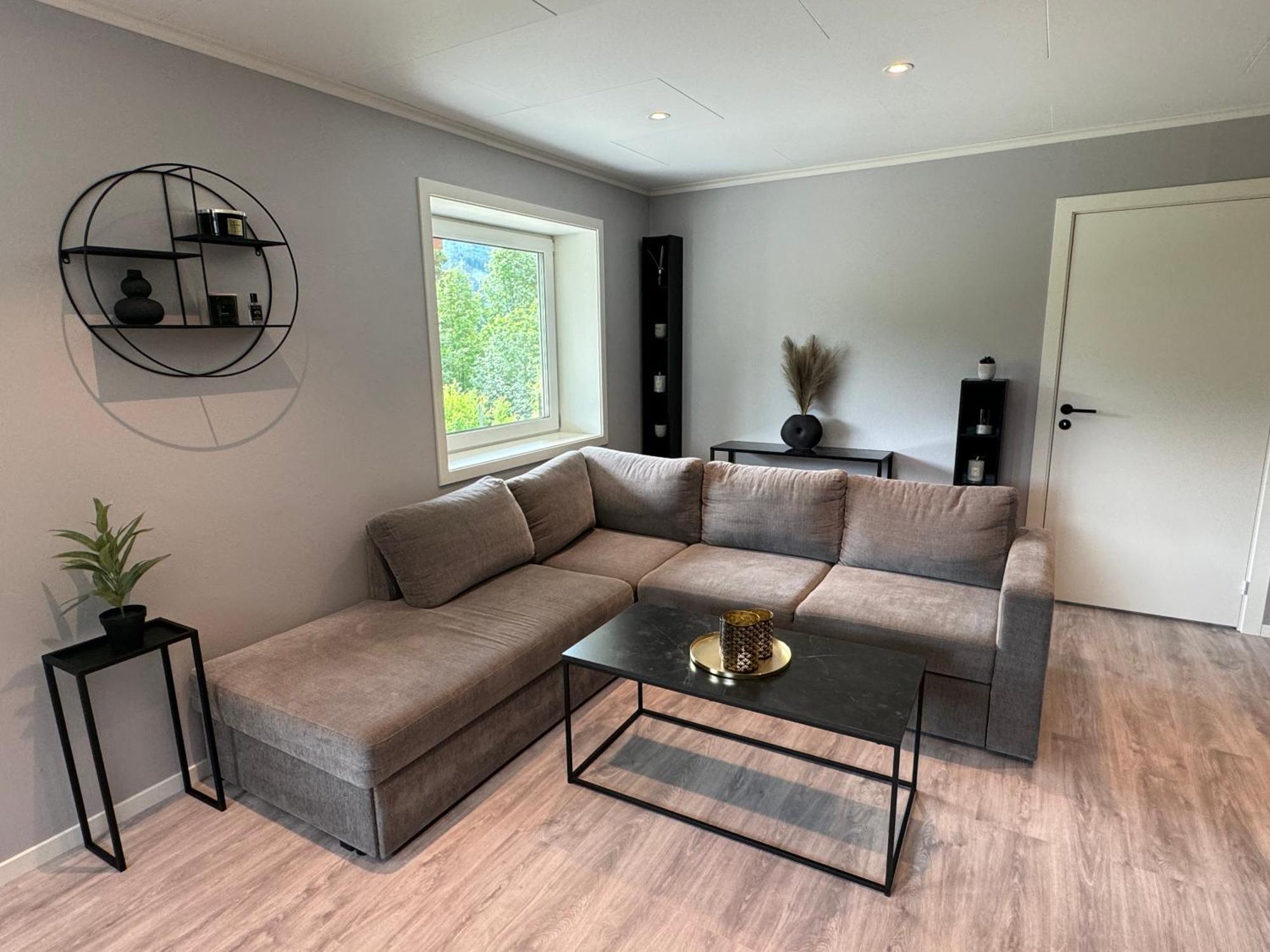 Dalen Apartment Stranda  Eksteriør bilde